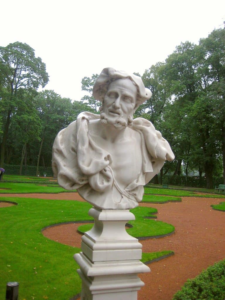 Busto de Aristóteles, maestro de Alejandro Magno, en una imagen de estilo museístico
